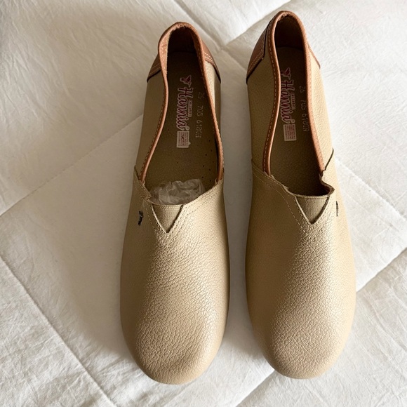 Hannia Slip On Loafer Flat - Picture 2 of 8